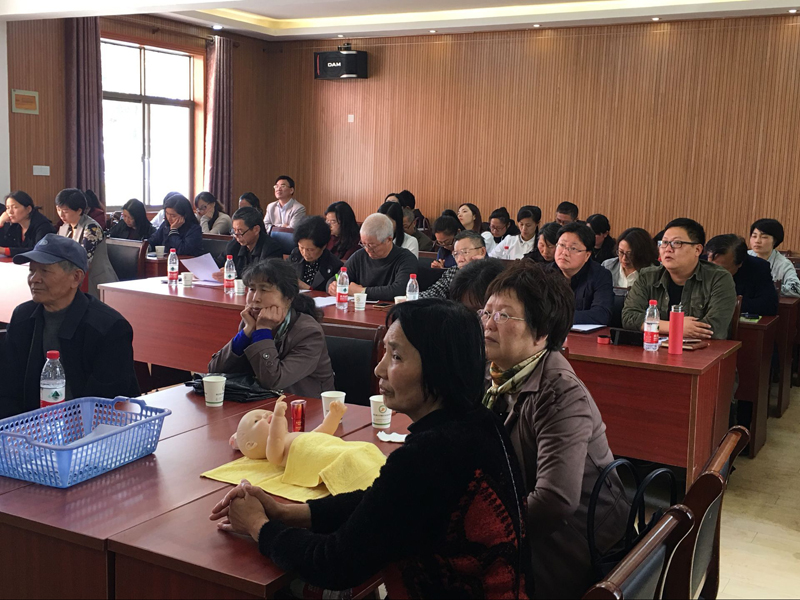 成校教師展風(fēng)采,，教學(xué)比賽促提升